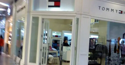 TOMMY HILFIGER UNICENTRO BOGOTÁ TOMMY HILFIGER UNICENTRO BOGOTÁ